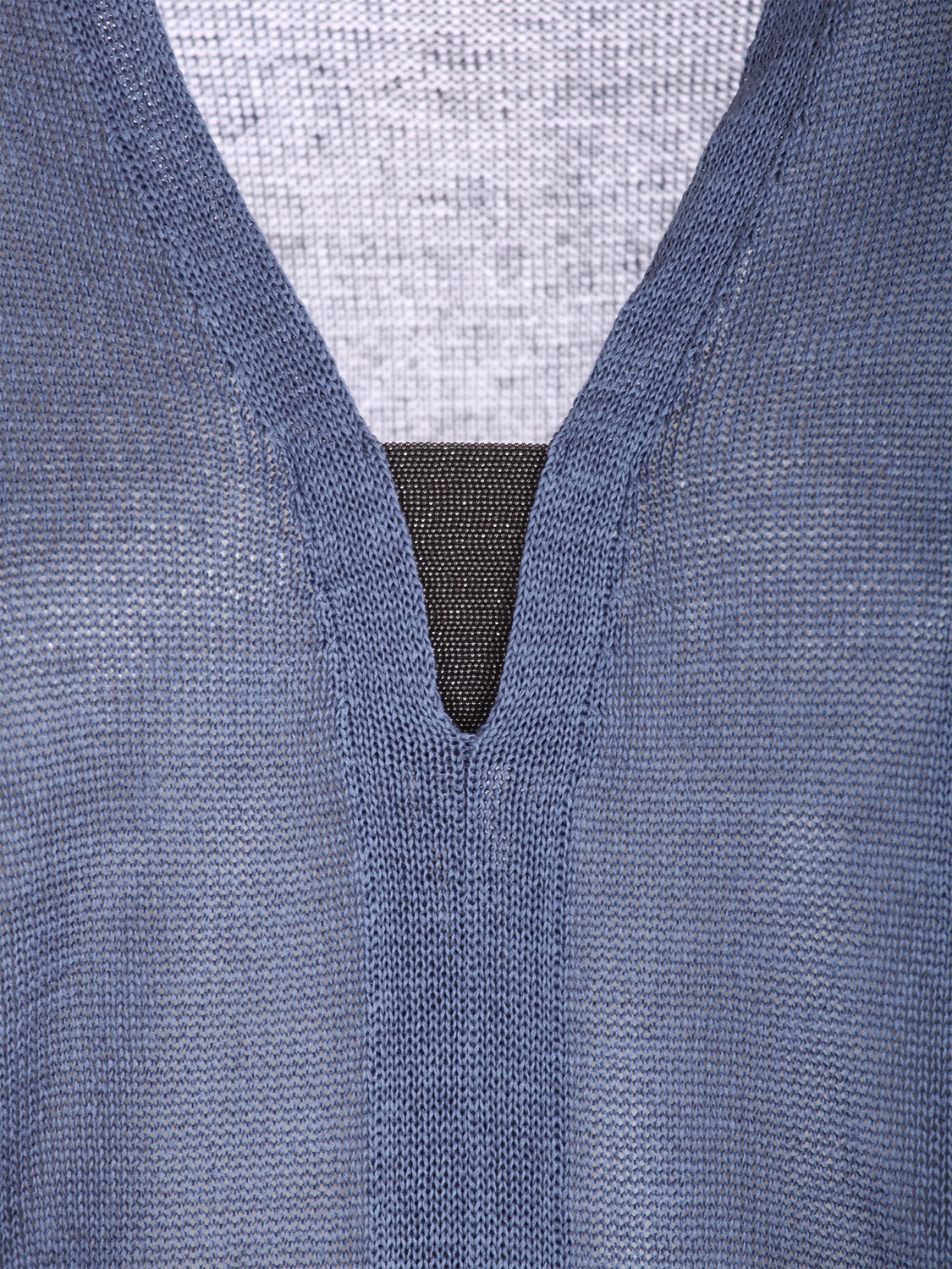 shop BRUNELLO CUCINELLI Saldi Pull: Brunello Cucinelli maglia in cotone ritorto con "Precious Insert".
Scollo ampio.
Spalla abbassata.
Fondo e polsini a costine.
Maglia rasata.
Decorazione in monile Nickel-free.
Composizione: 100%Cotone.
Made in Italy.. M78774202-C2641 number 8165449